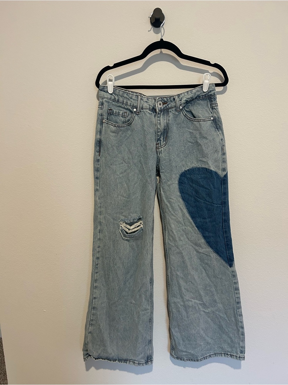 Light Wash Wide-Leg Jeans with Dark Blue Heart Patch